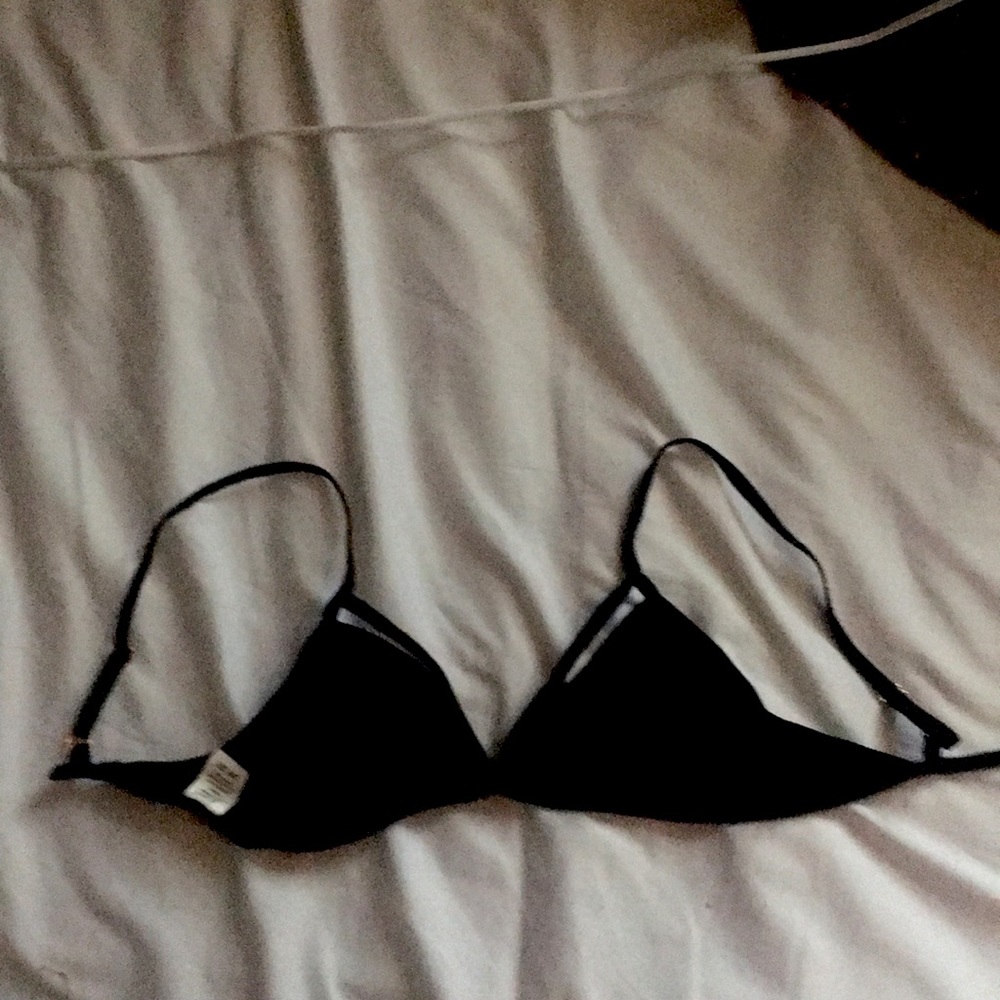 🧚🏼‍♂️ 3 FOR 30 🧠 Black bralette, small